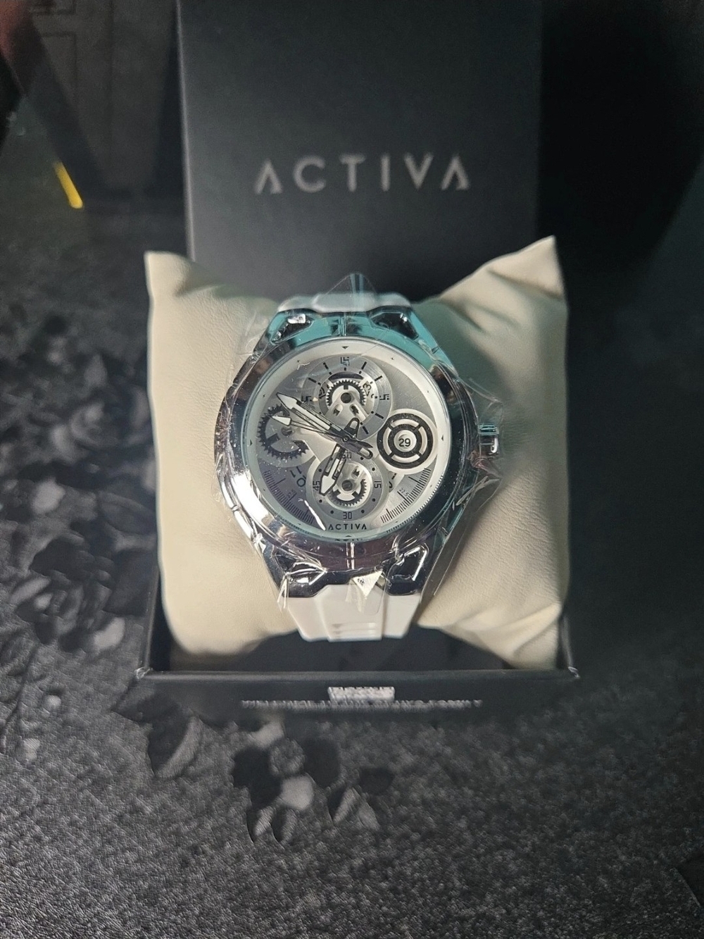 ACW9349-008 Activa Drift By Invicta Unisex Silver & White Chronograph Watch 44mm